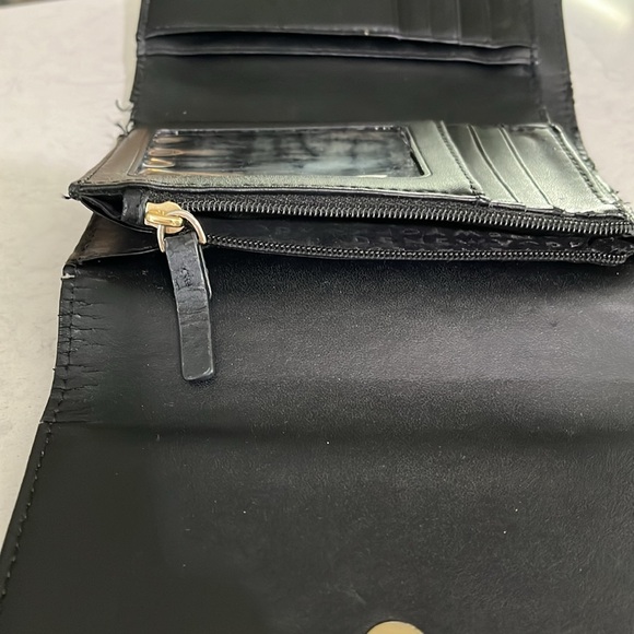 kate spade wallet. - Picture 7 of 10